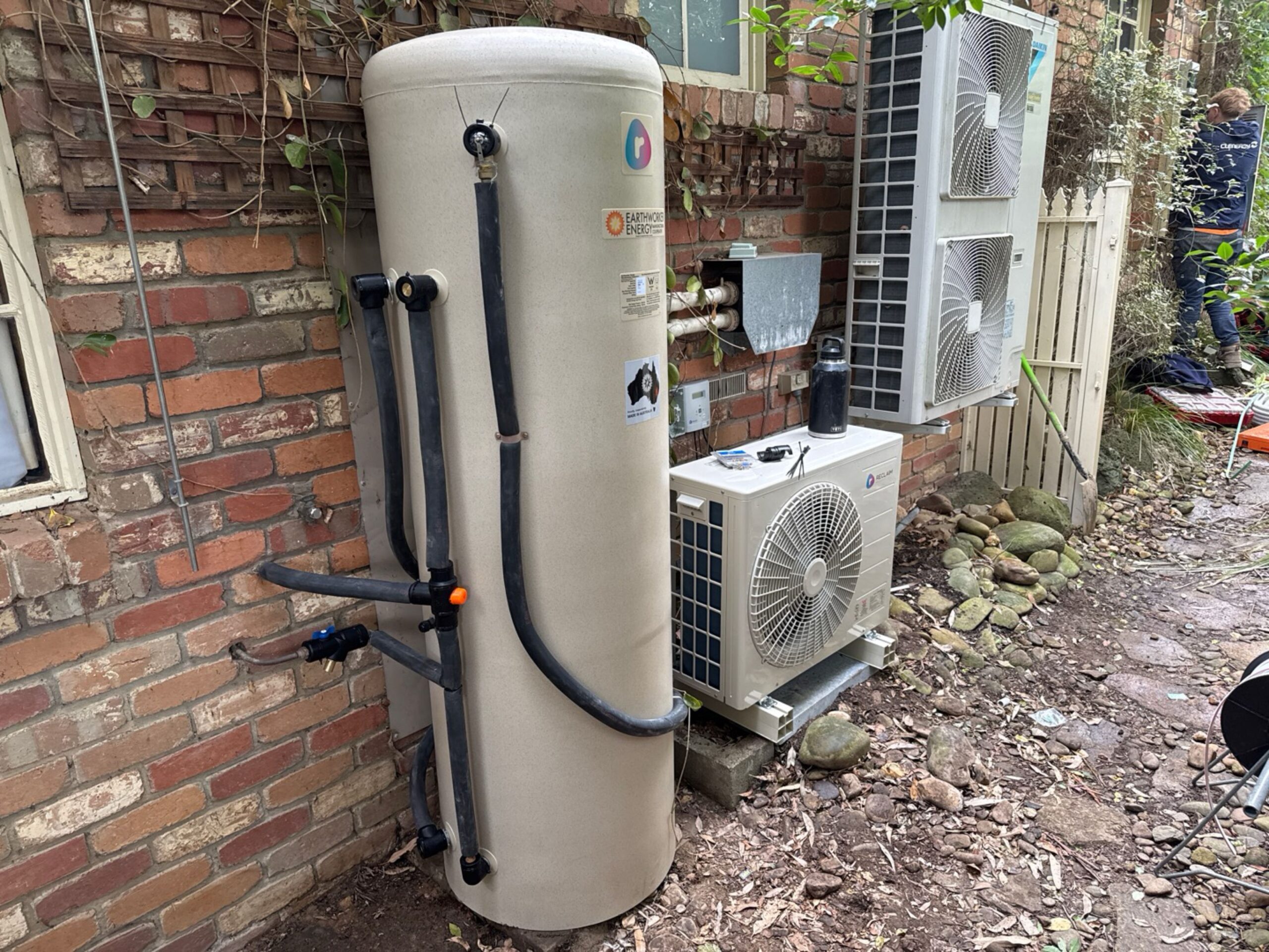 Roof plumbing inspection and maintenance service